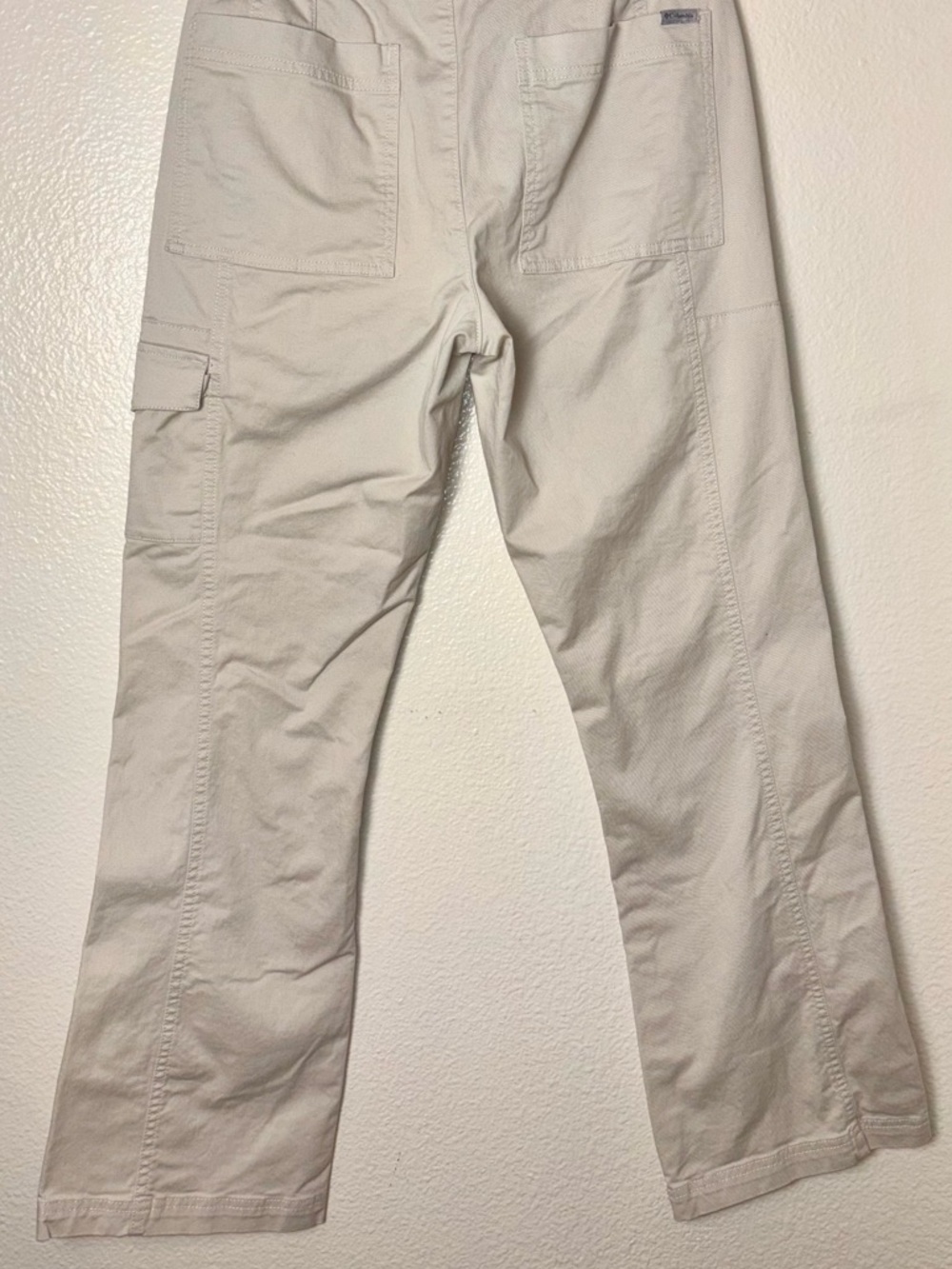 Columbia Women's Utility Pants Straight leg Cargo Pocket Size 10 cream/beige - Picture 16 of 16